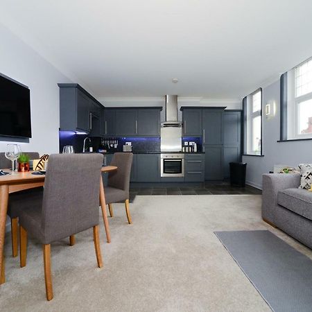 Beautiful Apartment Near Bournemouth, Poole & Sandbanks Екстер'єр фото