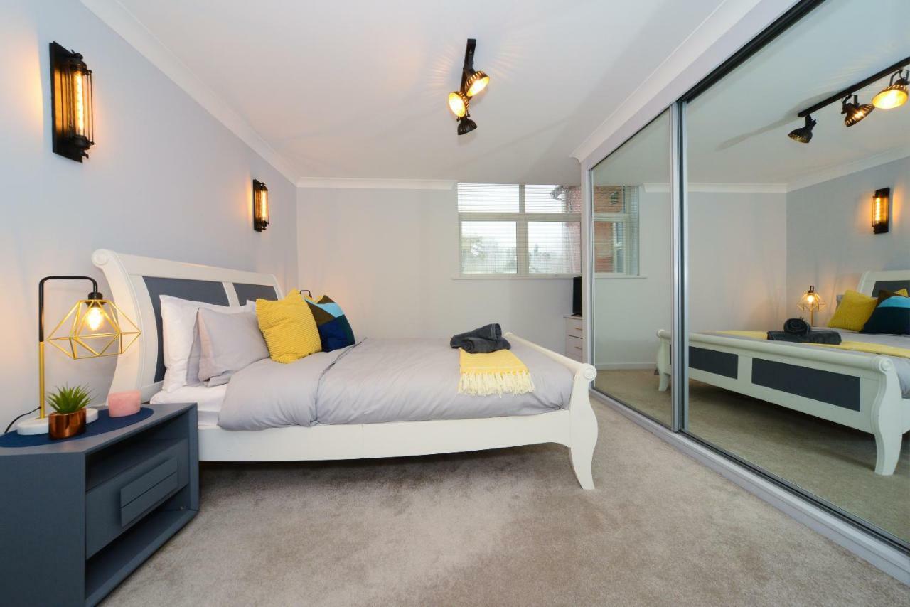 Beautiful Apartment Near Bournemouth, Poole & Sandbanks Екстер'єр фото