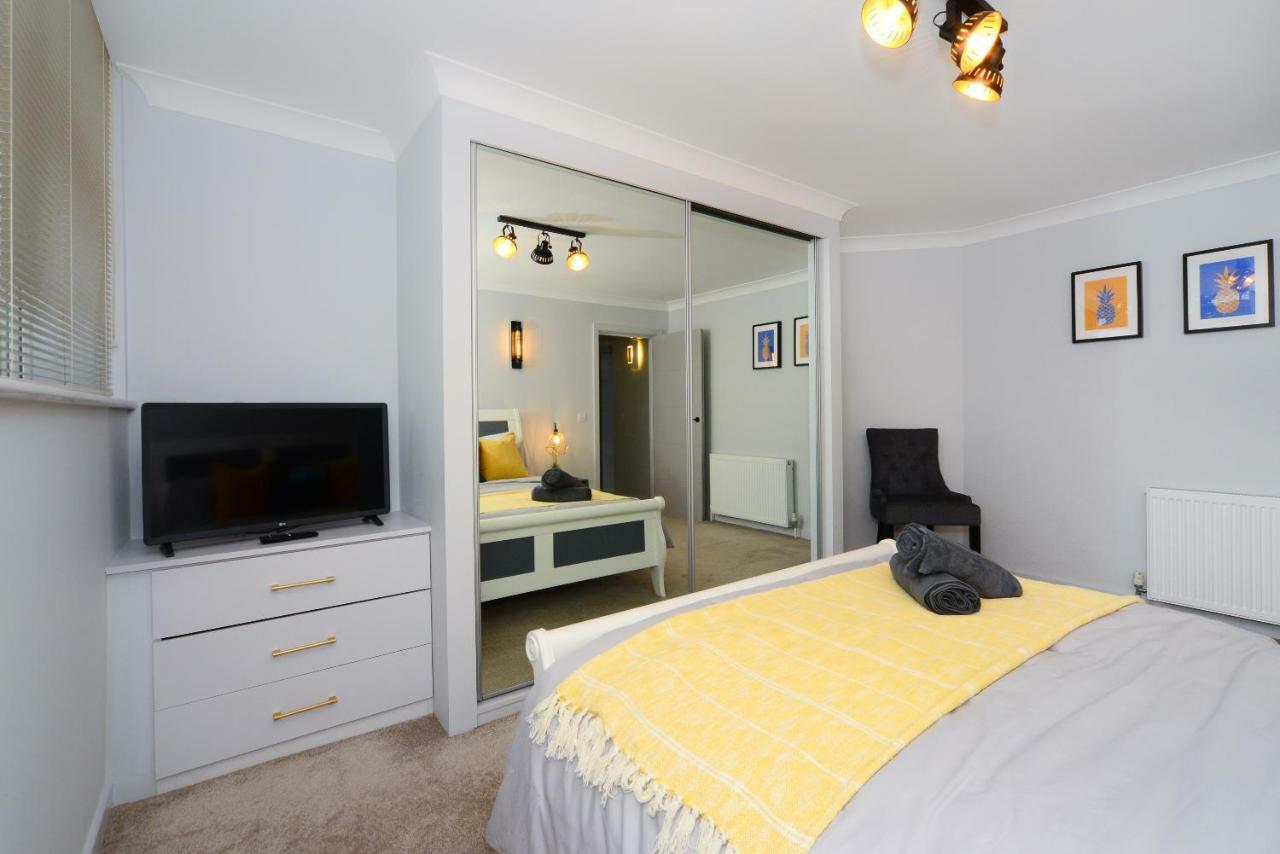 Beautiful Apartment Near Bournemouth, Poole & Sandbanks Екстер'єр фото