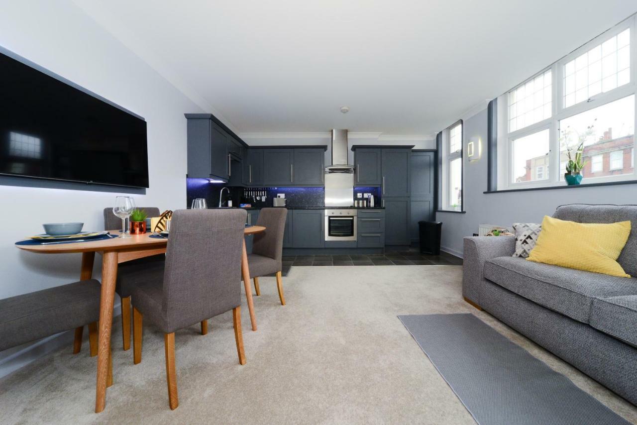 Beautiful Apartment Near Bournemouth, Poole & Sandbanks Екстер'єр фото